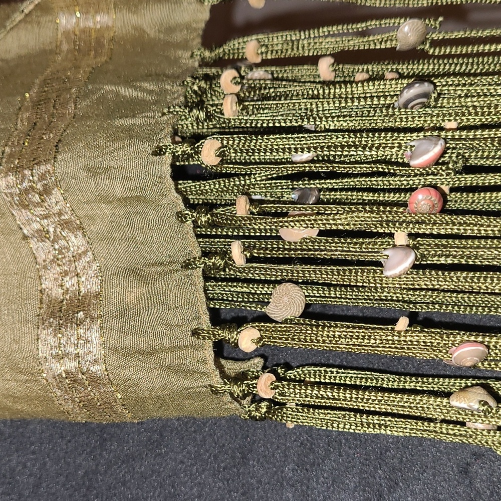 Hombre Gold To Green Women's Seashell Scarf